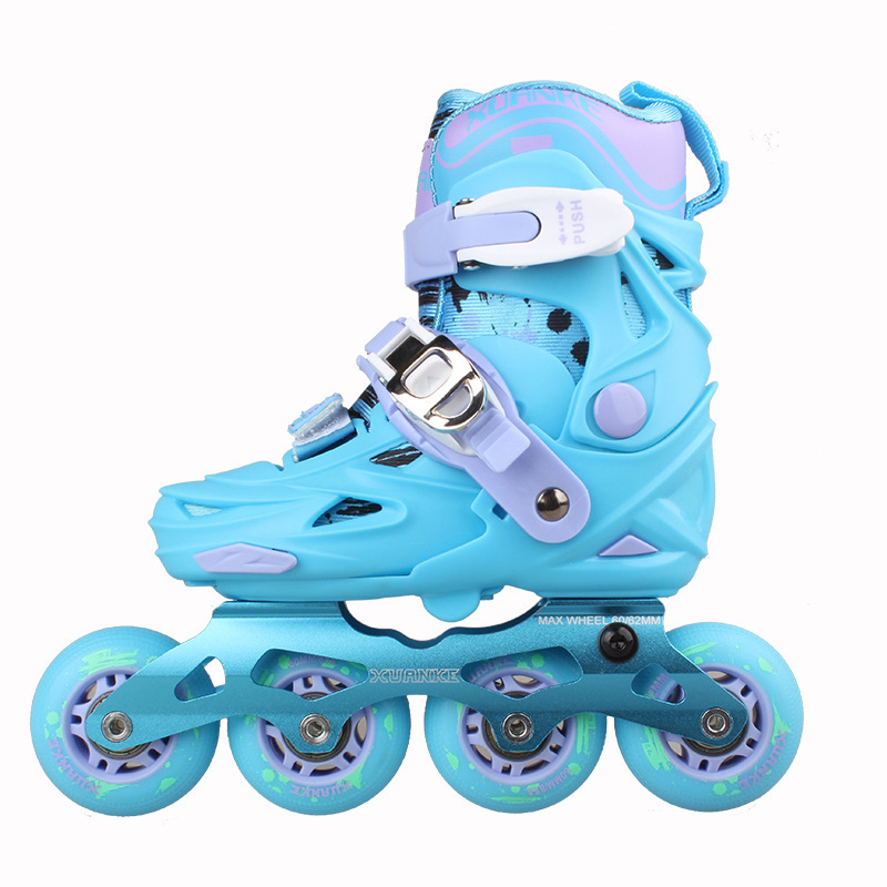 Children's roller skates with adjustable flat patterns